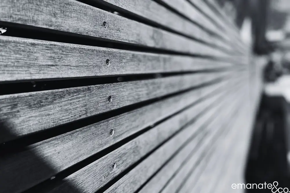 Horizontal timber screen detail showing quality alfresco boundary construction in Sydney.
