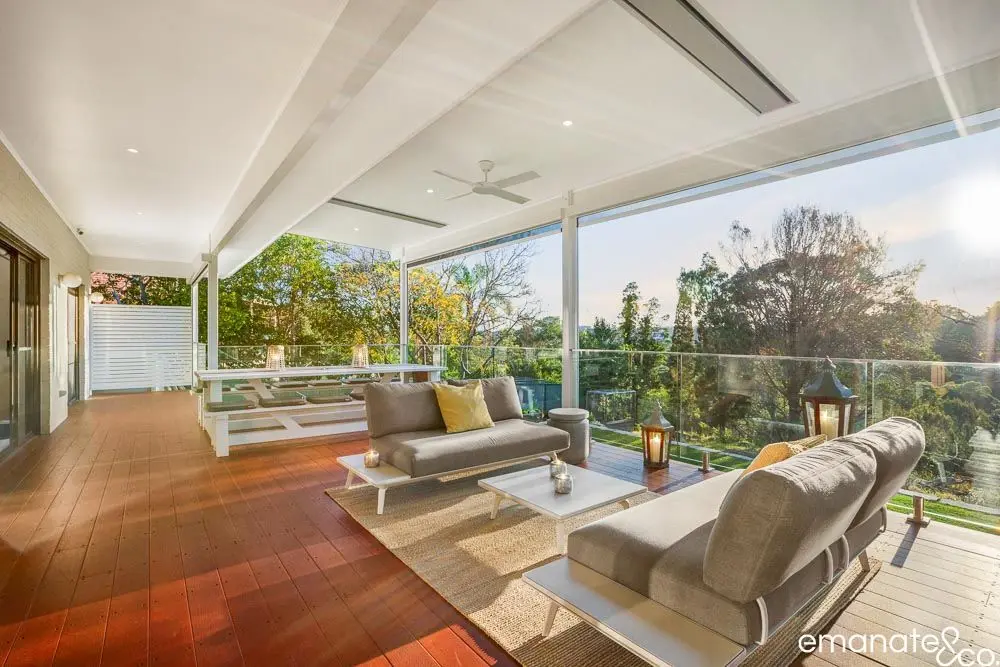 Detailed view of a bespoke lined patio and corner post for a luxury outdoor room in Thornleigh.