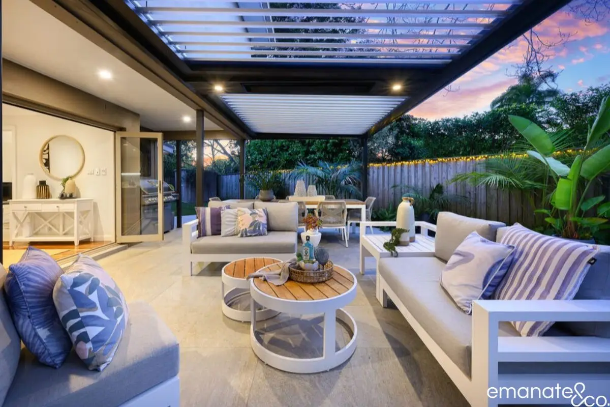 Luxury louvre roof alfresco with outdoor lounge and dining area in Wahroonga, providing flexible shade and premium outdoor entertaining.